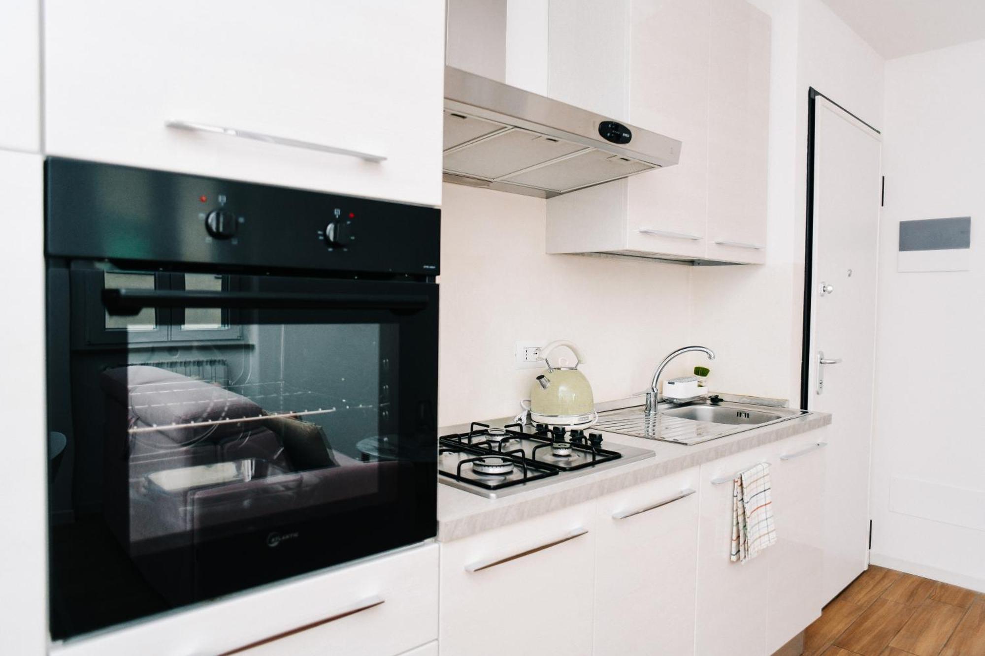 Lora Diamond Suite ,Free Parking, Self Check In,3 Como Buitenkant foto