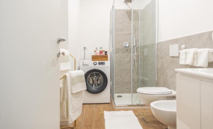Lora Diamond Suite ,Free Parking, Self Check In,3 Como Buitenkant foto