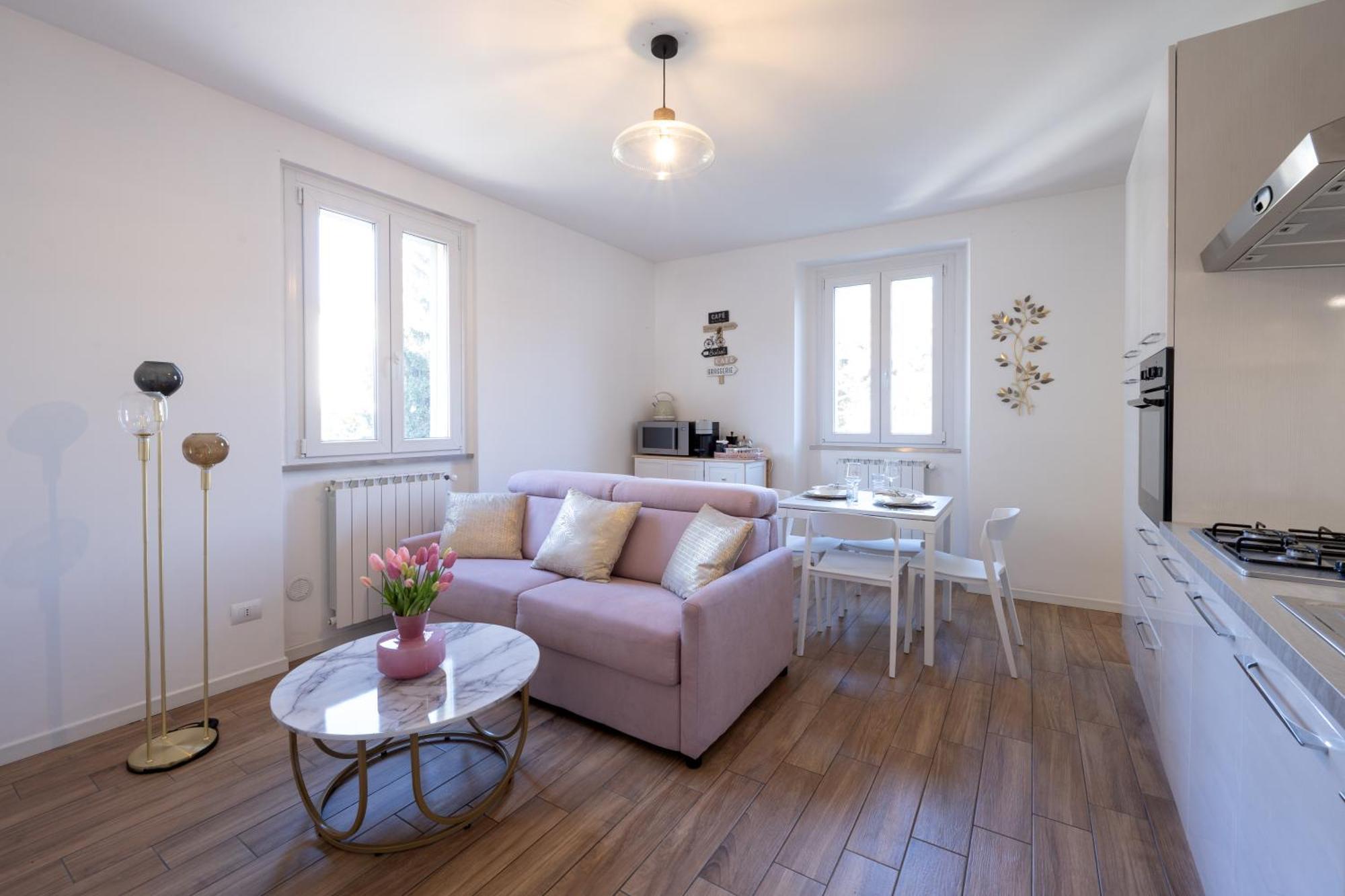 Lora Diamond Suite ,Free Parking, Self Check In,3 Como Buitenkant foto